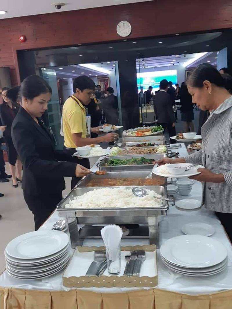 43 - ครัวผกามาศ บริการจัดเลี้ยงครบวงจร อาหารโต๊ะจีน บุฟเฟ่ต์ คอกเทล ข้าวกล่อง รวมถึงตกแต่งสถานที่ด้วยดอกไม้ ซุ้มดอกไม้ และซุ้มลูกโป่ง